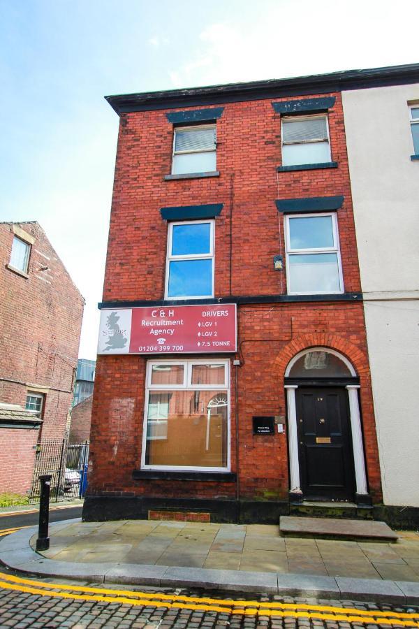 Central Bolton Accommodation Екстер'єр фото