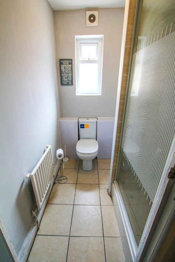 Central Bolton Accommodation Екстер'єр фото